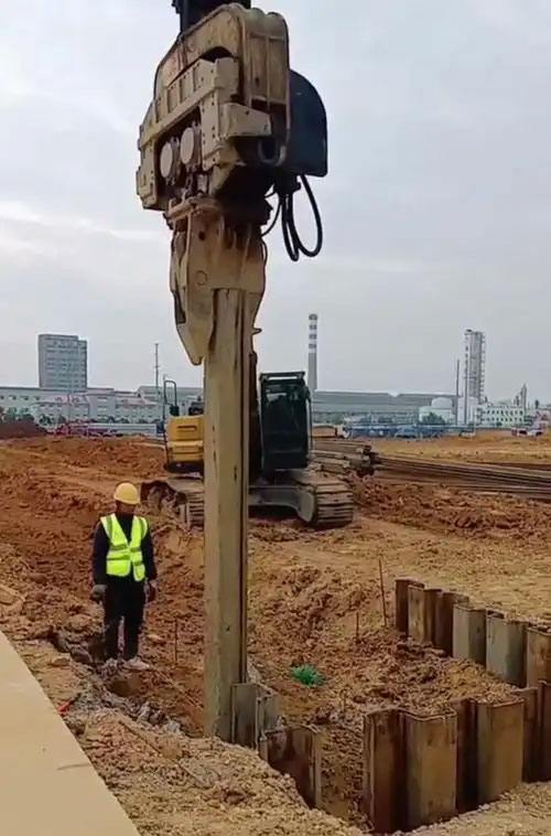 打鋼板樁