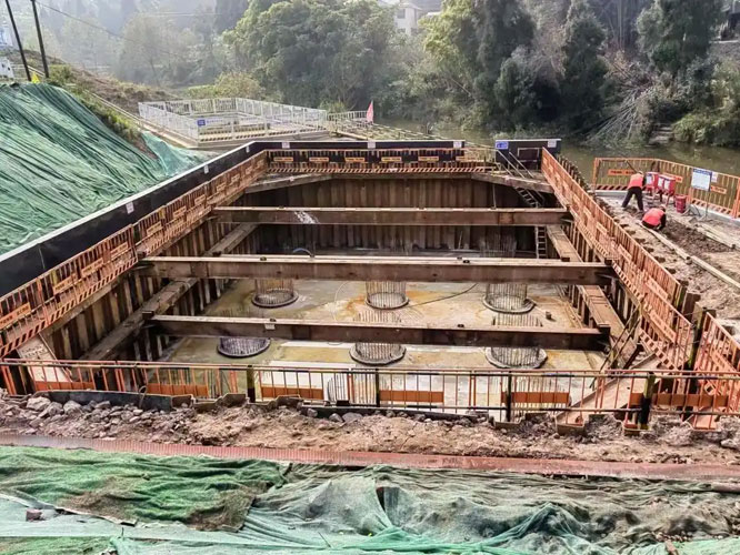 拉森鋼板樁支護(hù)